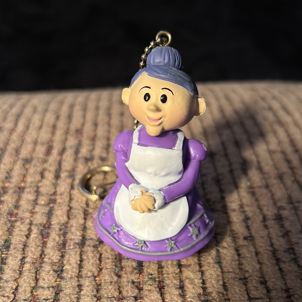 Mrs. Claus 2002 playing mantis, Inc.